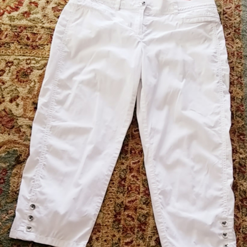 Chicos White Crop Pants L
